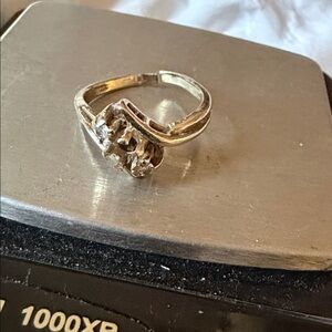 Elegant 14k Gold- Cluster Ring in Gold